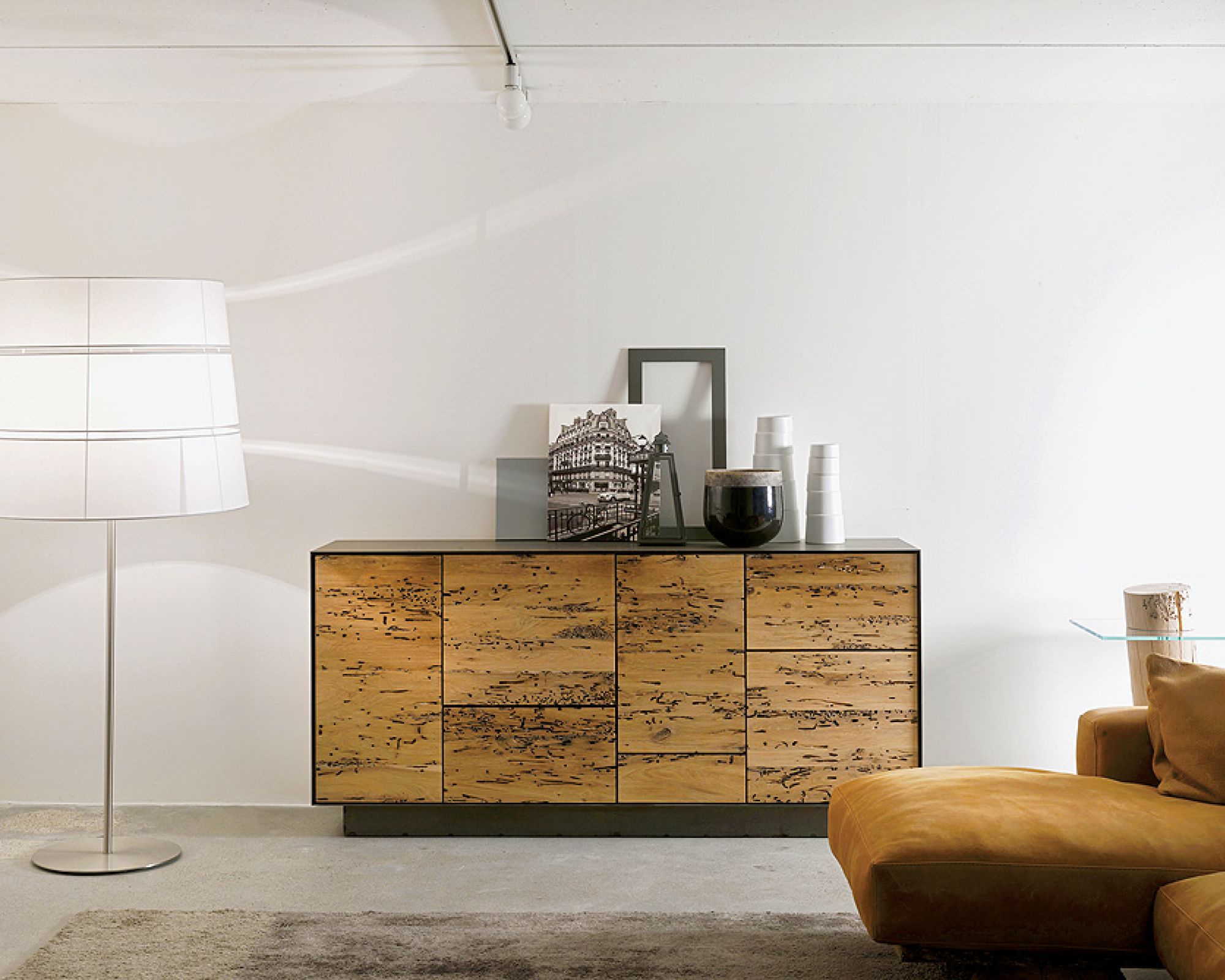 Dom modny. Targi, targi wnętrzarskie, meble, moda