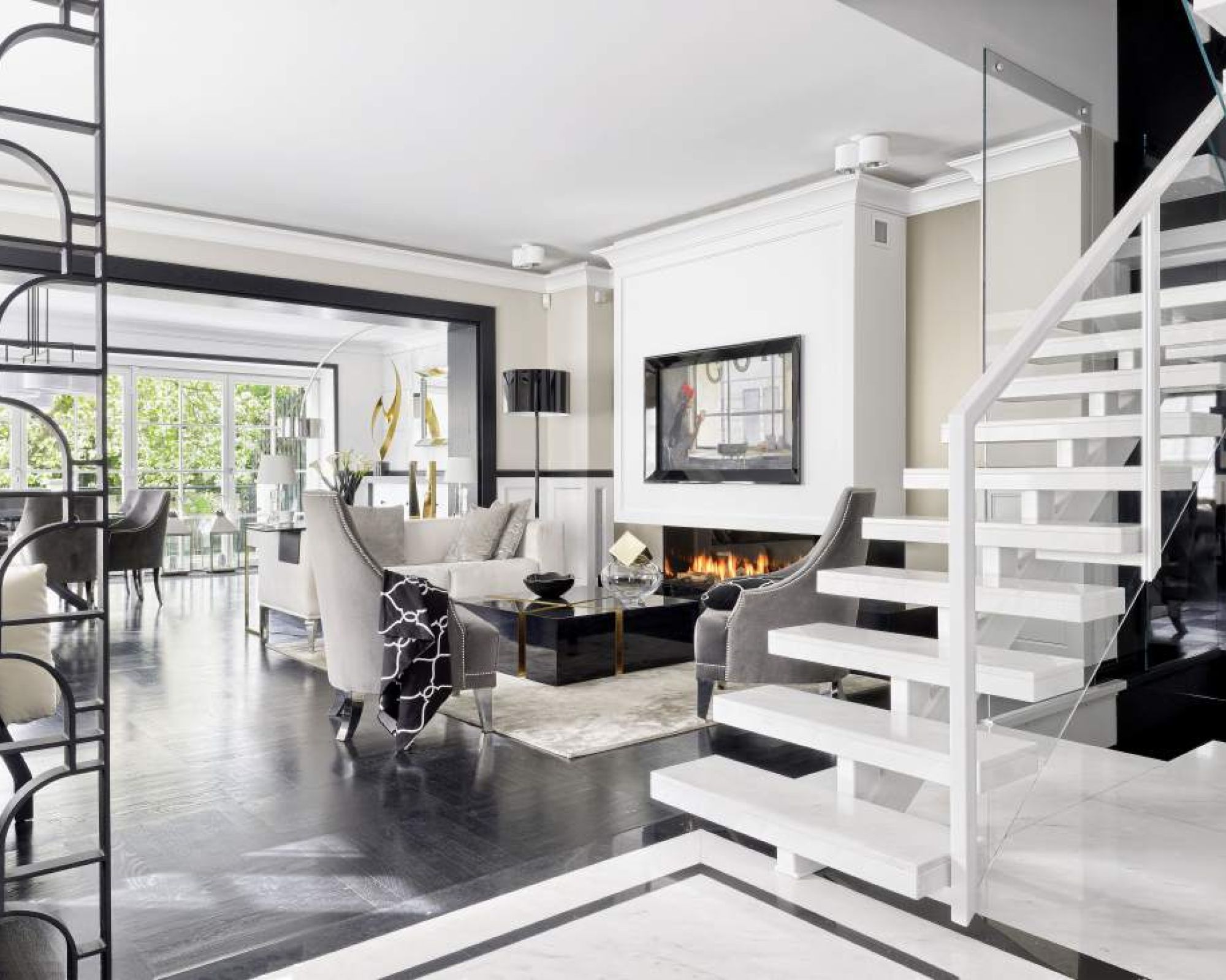 Willa na starym Mokotowie jak luksusowy londyński townhouse. Pomysły podpatrzone u znanych projektantów Toma Forda