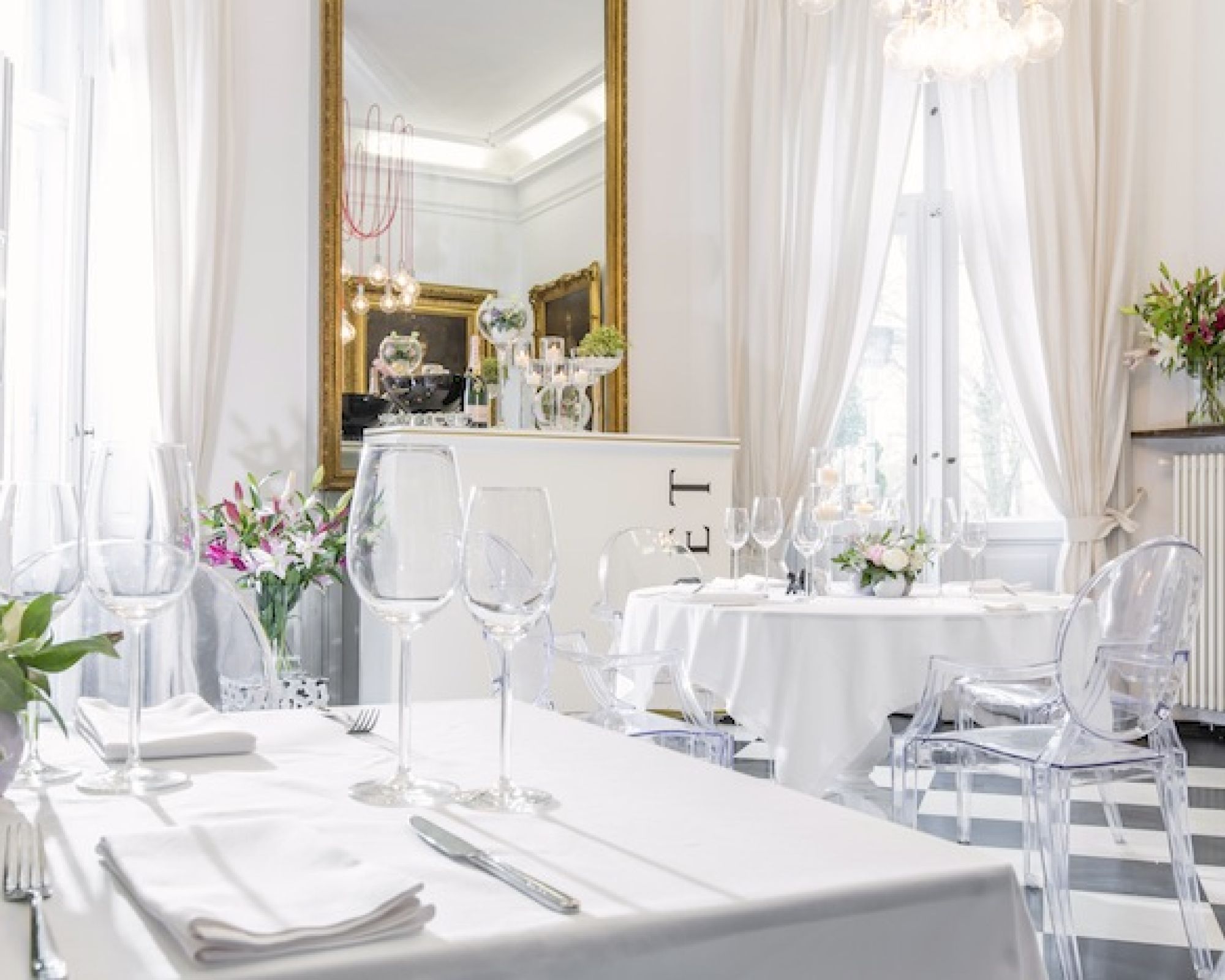 Wnętrza restauracji Endorfina Foksal.