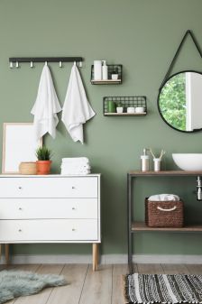 zielona łazienka w stylu skandynawskim