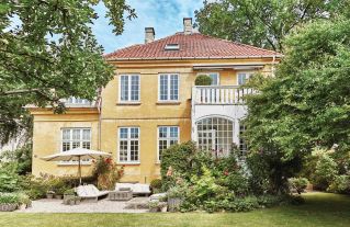 Z inspiracji naturą powstał niezwykły dom w stylu skandynawskim angielsko-duńskiej artystki.