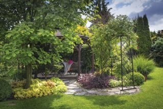 pomysł na altanę w ogrodzie