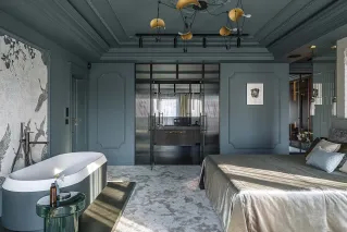 elegancka sypialnia z łazienką