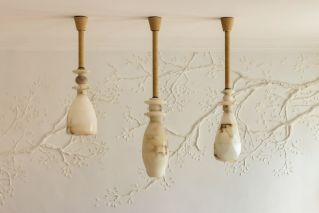 lampy z alabastrowymi kloszami