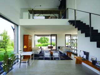 Tylko spójrzcie na toskańską rezydencję Piera Lissoniego, włoskiego projektanta i mistrza minimalizmu.