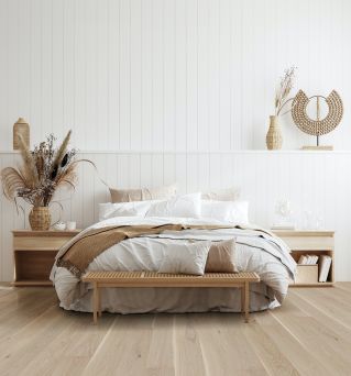 biała sypialnia drewniane dodatki