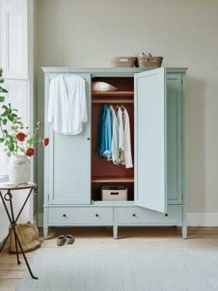 pastelowe meble w sypialni