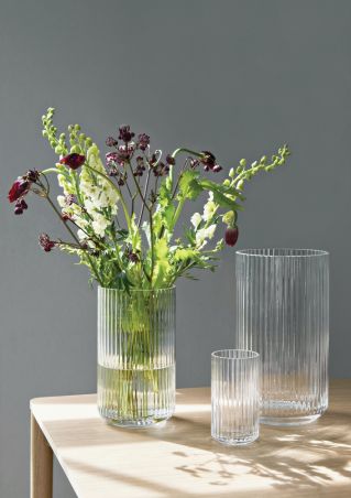 szklany wazon przezroczysty