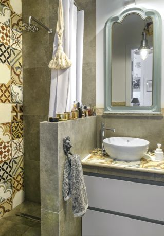 łazienka w artystycznym stylu