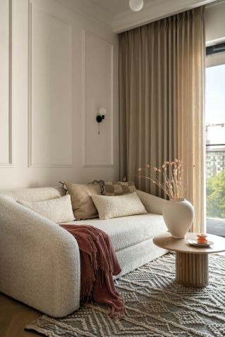 Klasyka i pastelowe akcenty w mieszkaniu