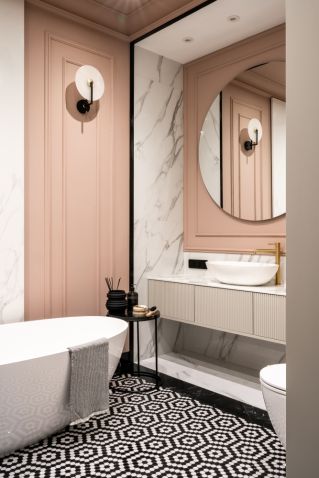 kobieca łazienka róż i czarny