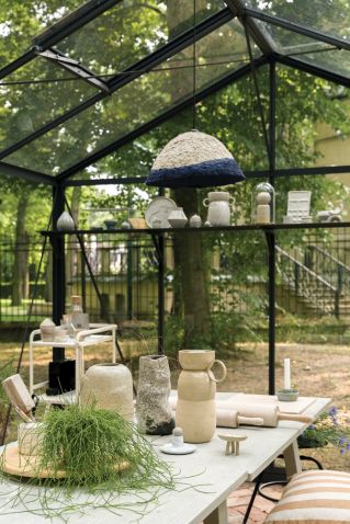 szklarnia w ogrodzie