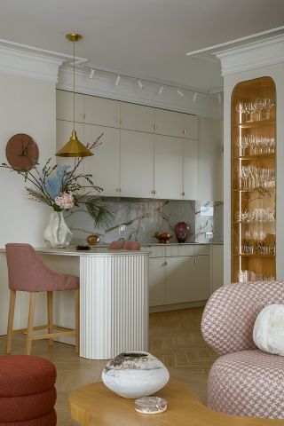 ciepłe i eleganckie wnętrza domu w konstancinie