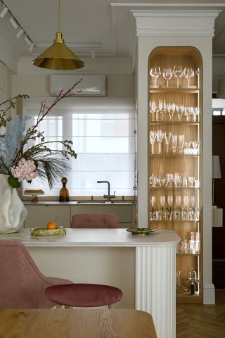 kobiece wnętrze ciepłe i eleganckie