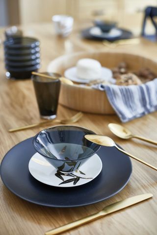 kuchnia w drewnie i czerni