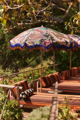 dekoracyjny parasol do ogrodu