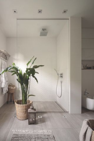 biała łazienka w stylu skandynawskim