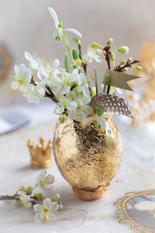 złote pisanki wielkanocne