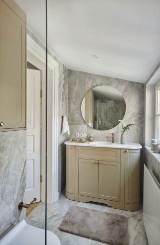 szara łazienka styl modern classic