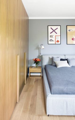 duża szafa w sypialni