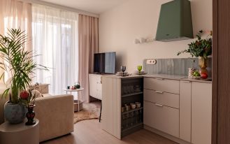 Kobieca kawalerka 30 m2 z osobną sypialnią