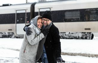 nowoczesna podróż pociągiem symboliczny sposób na rozpoczęcie roku