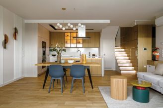 dwupoziomowy apartament w Piastowie z kuchnią wyposażoną w 2 okapy i 2 zmywarki