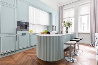 mieszkanie w kamienicy w pastelowych kolorach