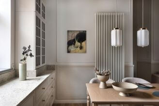 elegancka kuchnia w mieszkaniu urządzonym w dawnym browarze