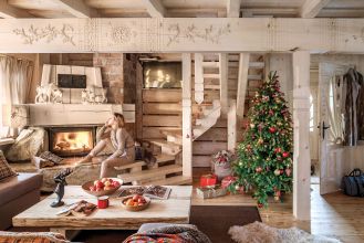 Kominek, serce górskiego domu, został postawiony na wielkiej, ważącej ponad trzy tony, skale.