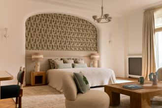 sypialnia w luksusowym apartamencie w Paryżu projektu Stephanie Coutas