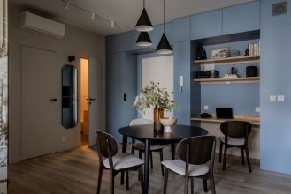 aranżacja mieszkania 55 m2 w beżach i błękicie