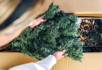 jak przechowywać sztuczną choinkę żeby służyła przez wiele sezonów