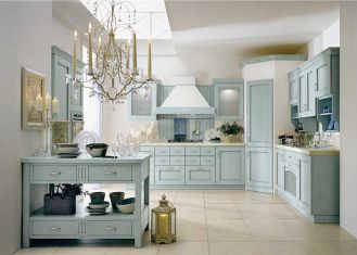 Meble Certosa firmy Stosa z frontami z litego drewna, do wyboru wiele kolorów. ORIGINE ITALIA