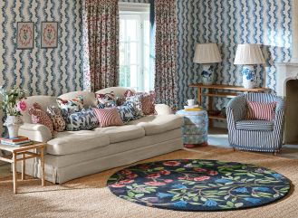 okrągły dywan w salonie