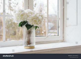 bukiet hortensji w wazonie