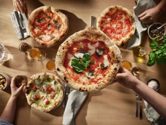 Włoska pizza na chrupiącym cieście w zaledwie 2,5 minuty. Poznaj piekarnik PizzaExpert od Electrolux