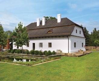 Dwustuletni dom i nowoczesne meble? Zobacz, jak sprawdziło się to połączenie