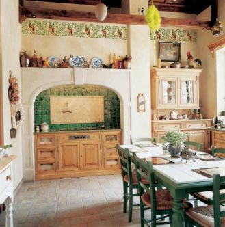 Kuchnia ozdobiona freskami. Bażant udomowiony