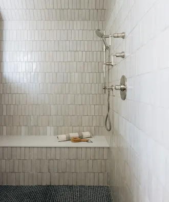 siedzisko pod prysznicem