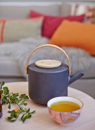 ceramiczny dzbanek z podgrzewaczem