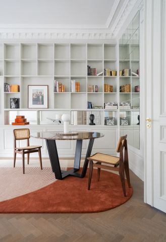 kolorowy dywan do salonu