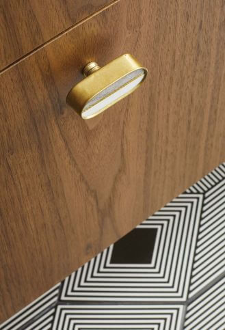 kuchnia z forniru orzechowego