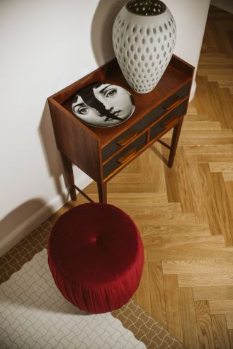 gorseciki na podłodze w przedpokoju