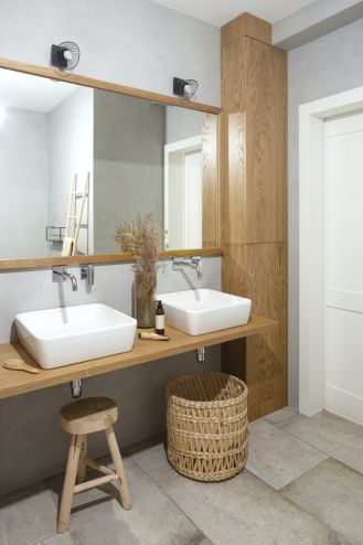 łazienka w drewnie styl skandynawski