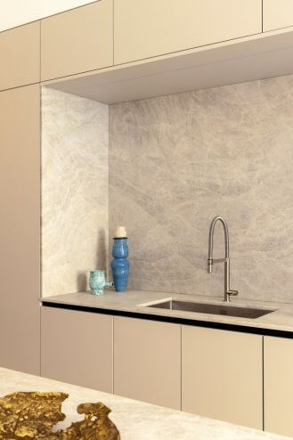 kuchnia w luksusowym apartamencie w Paryżu projektu Stephanie Coutas