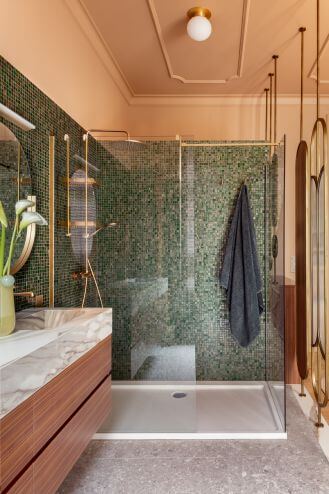 luksusowa łazienka w historycznej kamienicy