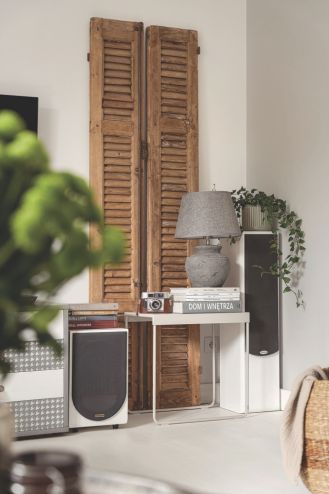 stare i nowe meble w artystycznym domu architektki wnętrz Mai Różańskiej