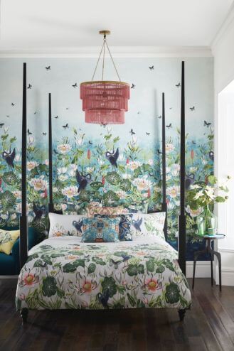 tapety w kwiaty do sypialni