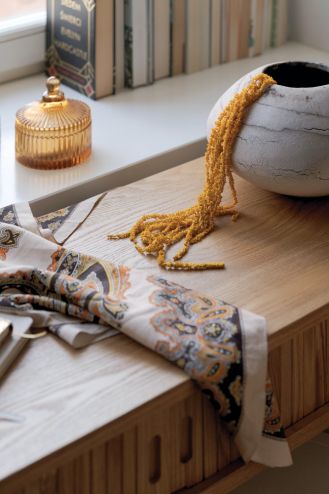 przytulne domowe biuro w sypialni